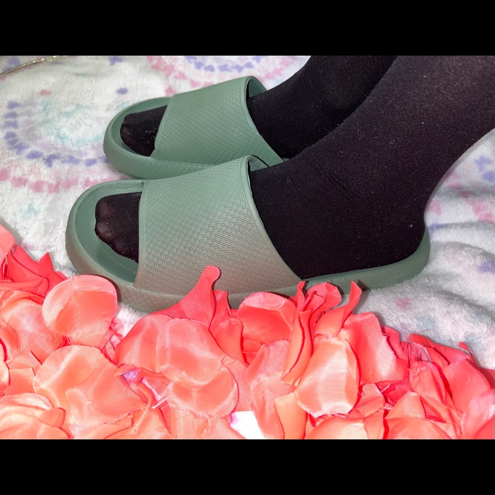 Green Slides - Picture 6 of 6